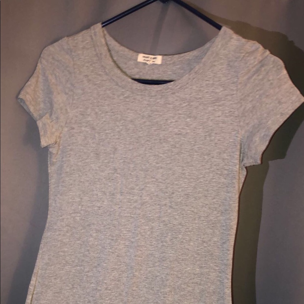 Grey short dress.